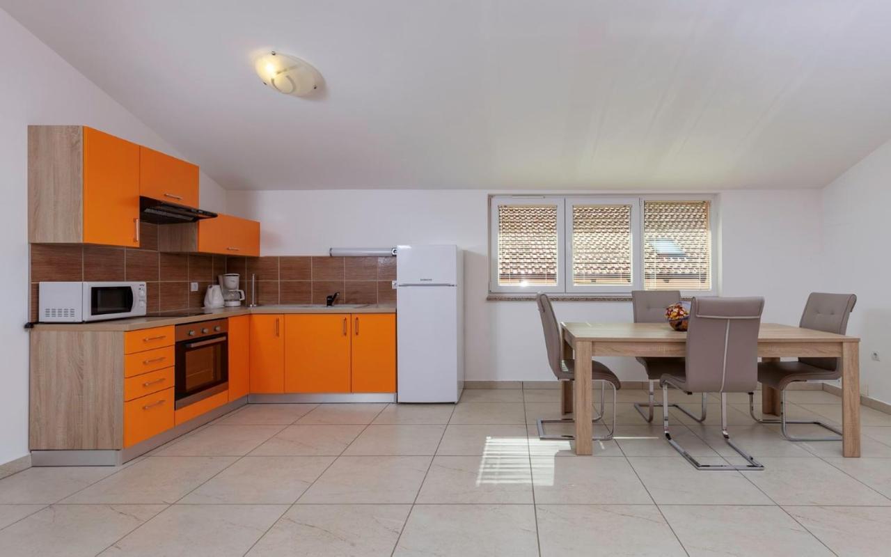 Comfort Apartments With Pool In Medulin (Adults Only) Extérieur photo