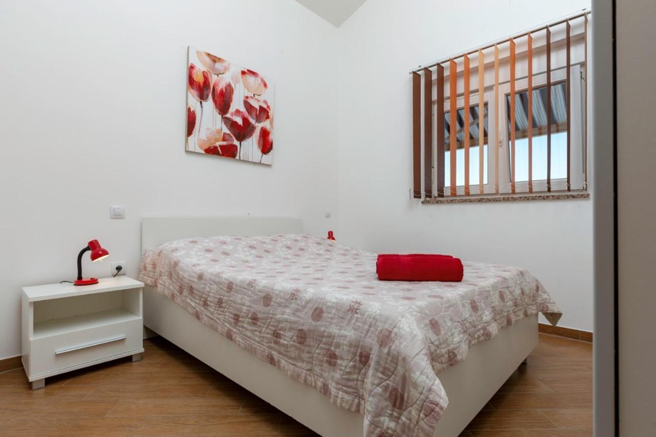 Comfort Apartments With Pool In Medulin (Adults Only) Extérieur photo