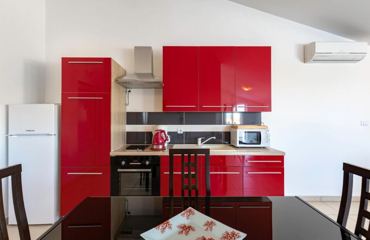 Comfort Apartments With Pool In Medulin (Adults Only) Extérieur photo