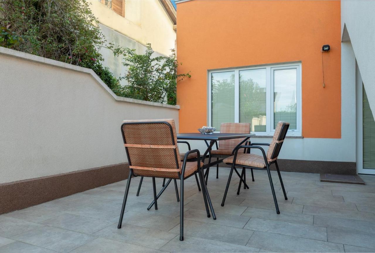 Comfort Apartments With Pool In Medulin (Adults Only) Extérieur photo