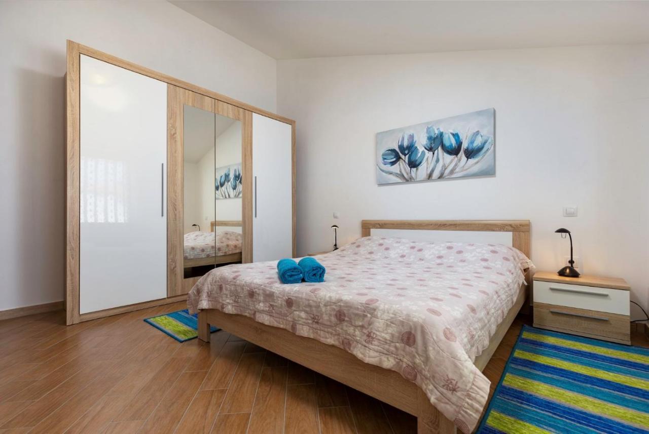 Comfort Apartments With Pool In Medulin (Adults Only) Extérieur photo