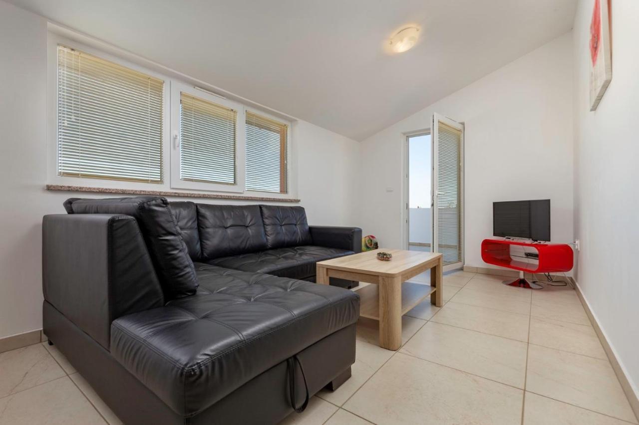 Comfort Apartments With Pool In Medulin (Adults Only) Extérieur photo