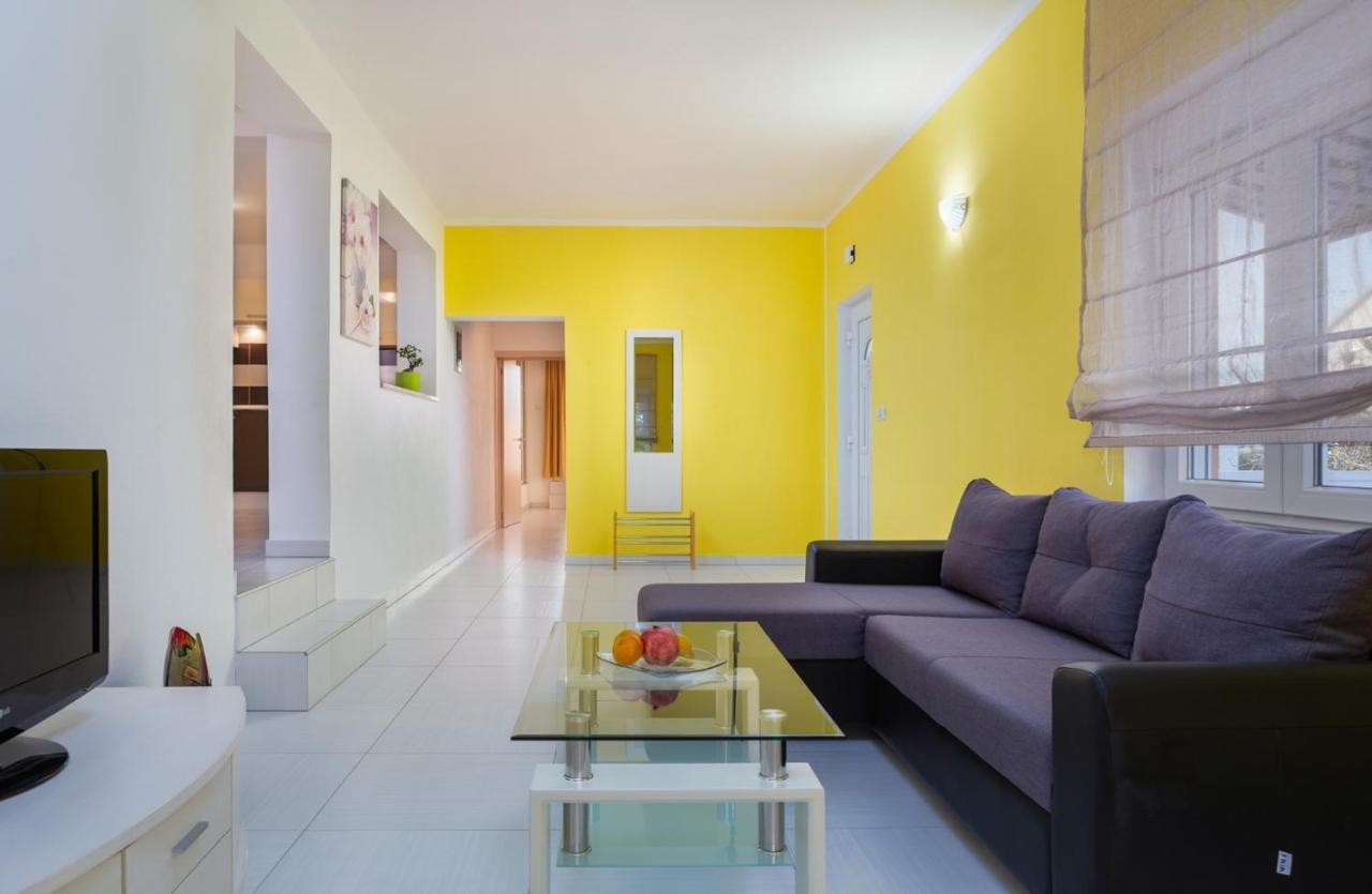 Comfort Apartments With Pool In Medulin (Adults Only) Extérieur photo