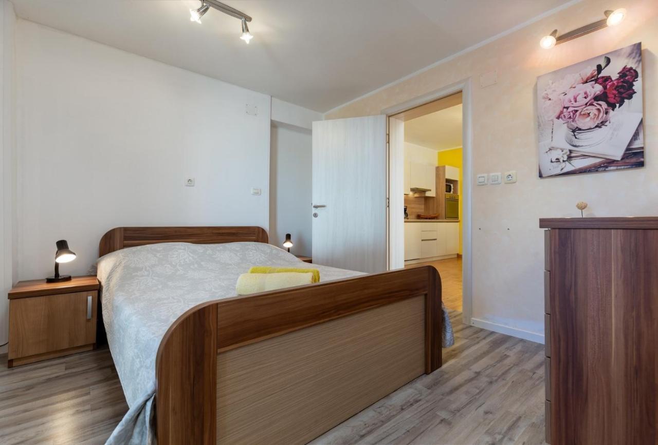Comfort Apartments With Pool In Medulin (Adults Only) Extérieur photo