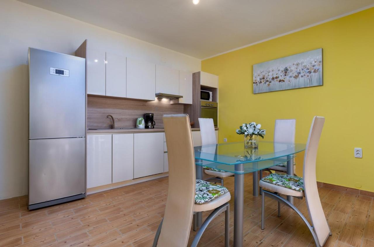 Comfort Apartments With Pool In Medulin (Adults Only) Extérieur photo